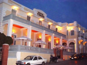  Tinion Hotel  Тинос